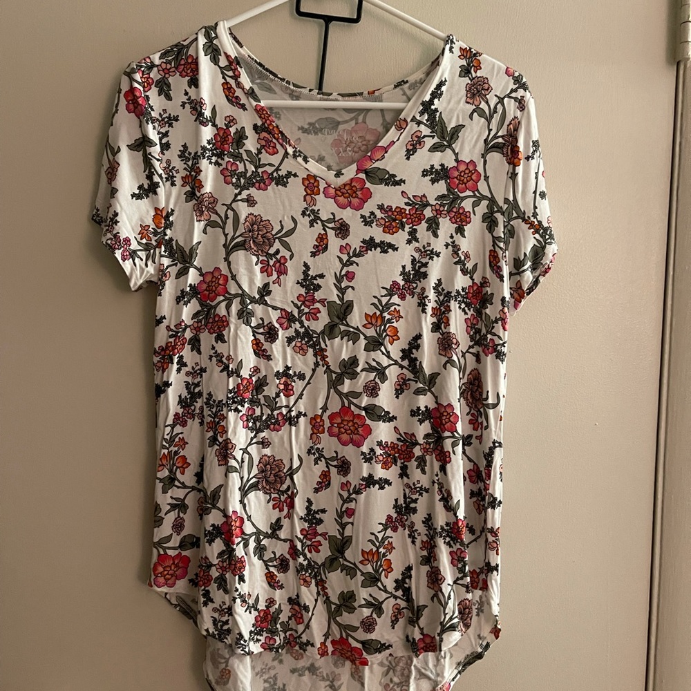 Grace and Lace XXS floral v neck